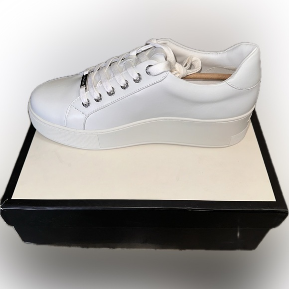 Women’s J/Slides Maya Leather Platform Sneaker - 8.5M - Picture 5 of 5